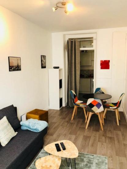 Aux Clefs Des Sacres - Jean De La Fontaine Apartment Reims Luaran gambar